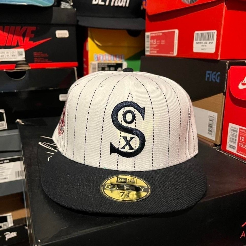 Vintage New Era Chicago White Sox 59FIFTY Fitted Hat 7 3/8 Pinstripe 1917 WS
